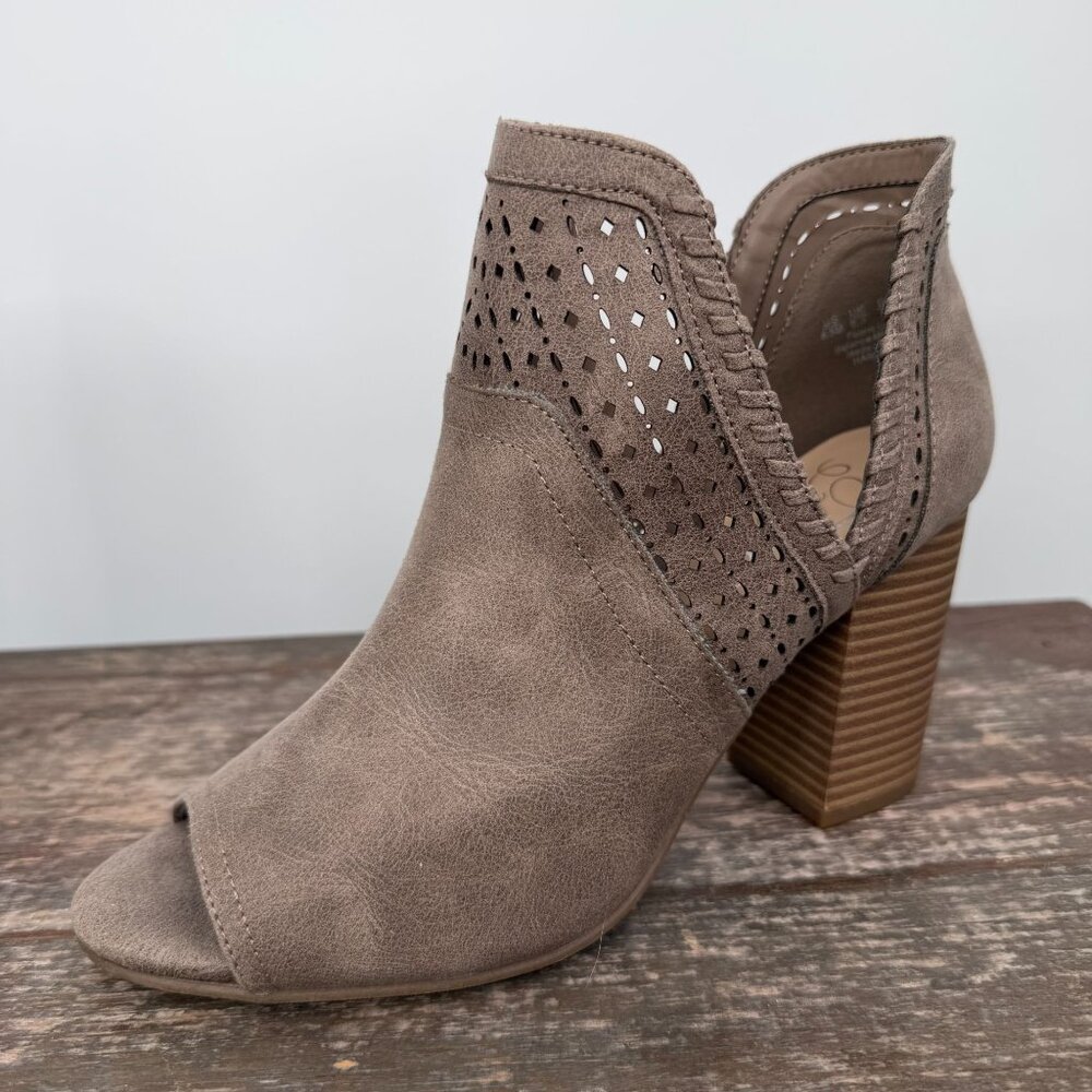 Fergie Harrison Booties Block Heel Peep Toe Sandals Women's 8.5M Taupe